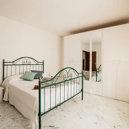 Apartment Eucalipto, Splendido Con Terrazza Panoramica Sulla Campagna Versiliese Massarosa