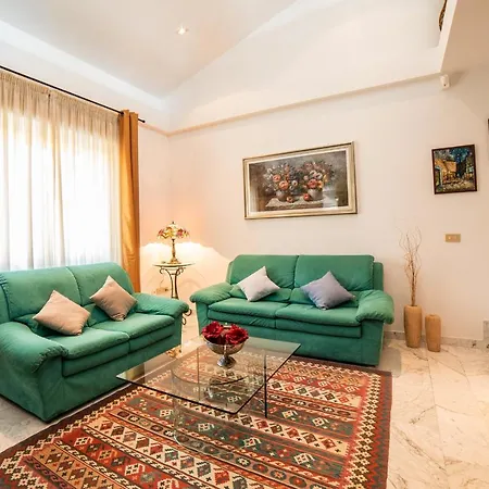 Apartment Eucalipto, Splendido Con Terrazza Panoramica Sulla Campagna Versiliese