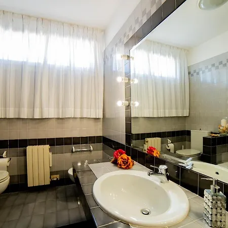 Eucalipto, Splendido Con Terrazza Panoramica Sulla Campagna Versiliese Apartment Massarosa