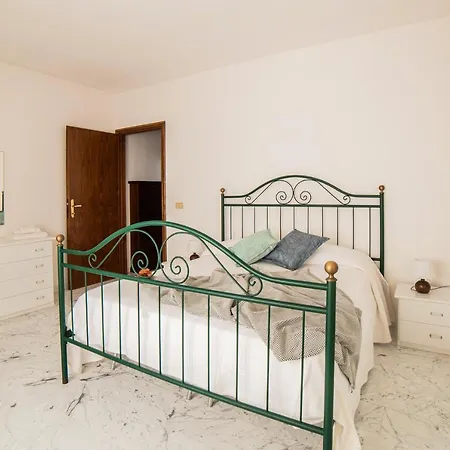 Eucalipto, Splendido Con Terrazza Panoramica Sulla Campagna Versiliese